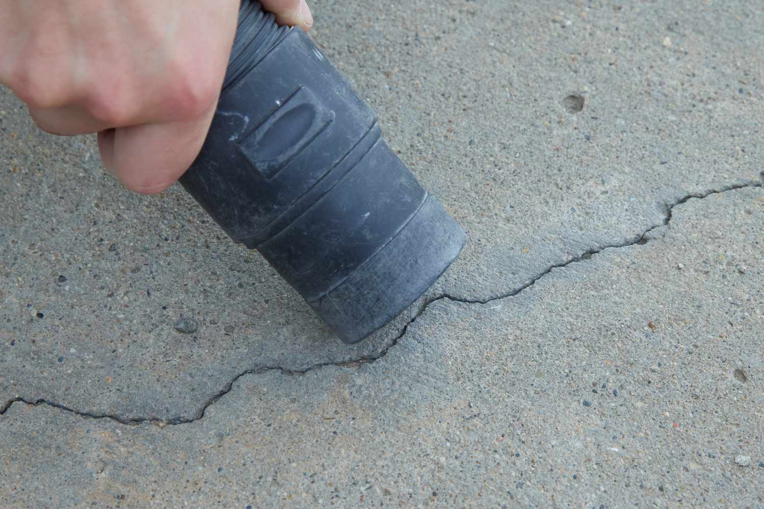 Yaser Alsattari Crack Repair and Surface Preparation